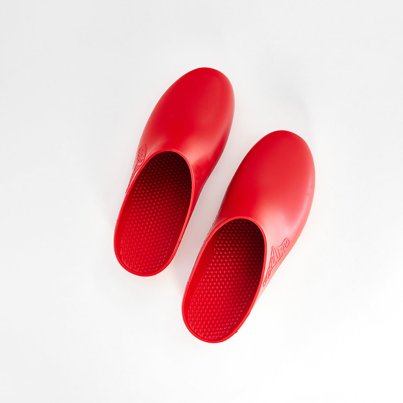 Calzuro Classic met gaten: professionele sanitaire clogs voor dames en heren, comfortabel, antislip en antistatisch, autoclaveerbaar, ademend, van technisch rubber, Aquamarijn, 35/36 EU Calzuro Classic met gaten: professionele sanitaire clogs voor dames en heren, comfortabel, antislip en antistatisch, autoclaveerbaar, ademend, van technisch rubber, Aquamarijn, 35/36 EU