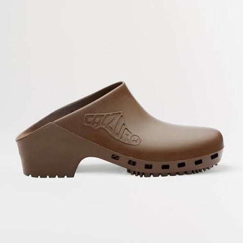 calzuro classic clogs | brown