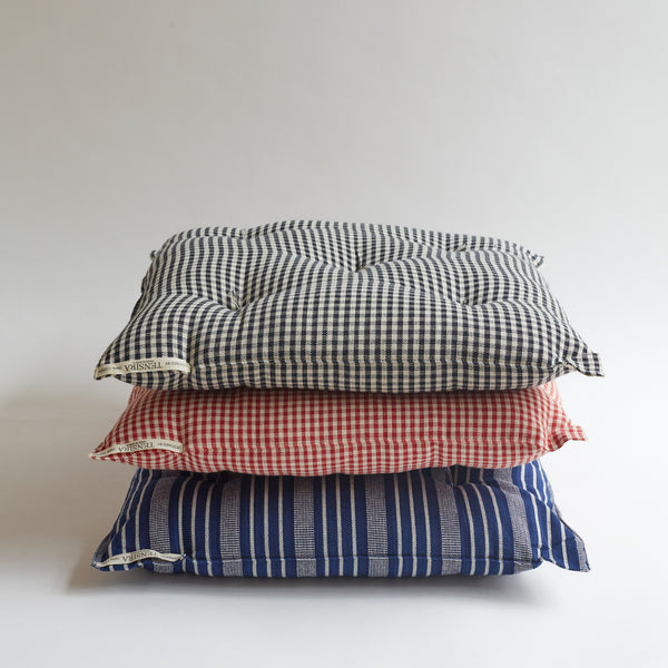 tensira chair cushion red gingham Garden Objects